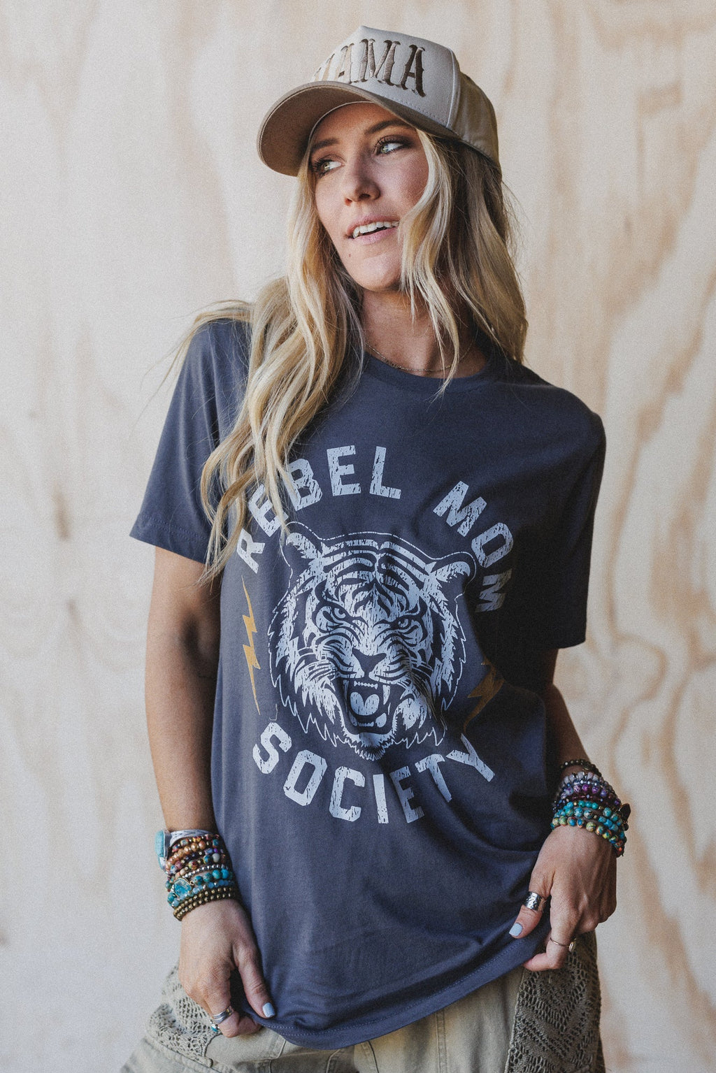 The Nest Rebel Mom Society Tee - Charcoal