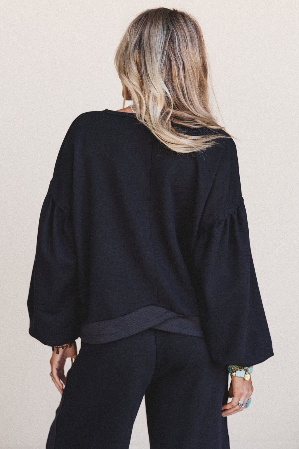 The Nest Laid Back Top - Black