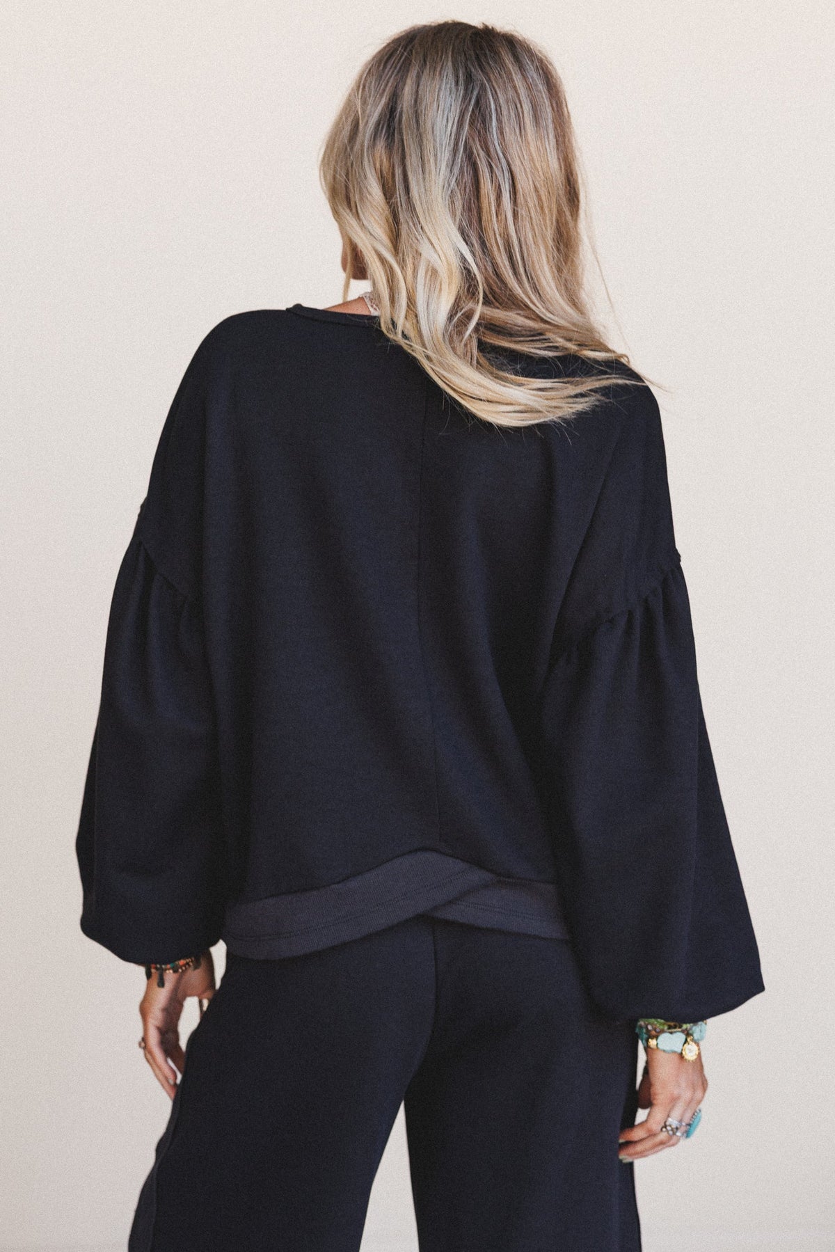 The Nest Laid Back Top - Black